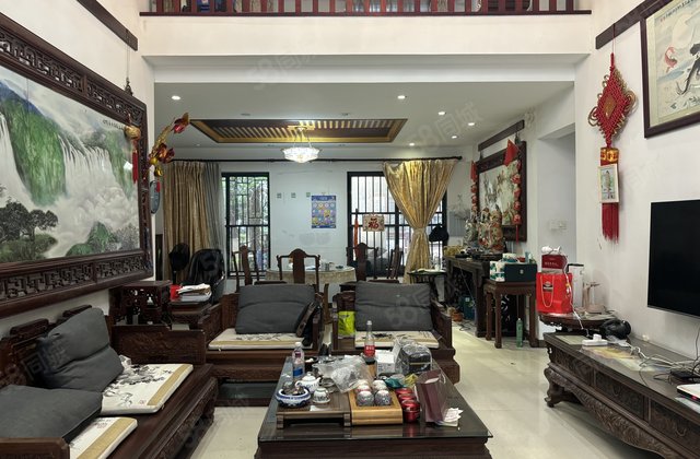 保利花园(三期)6室2厅130.38㎡1100万二手房图片