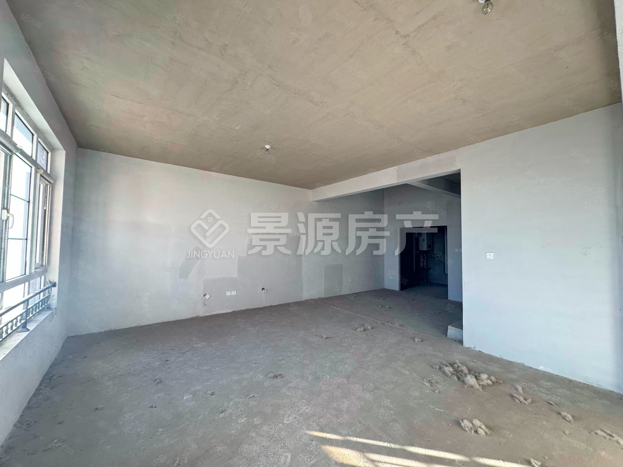 大運河孔雀城(別墅)4室2廳4衛(wèi)216㎡南北138萬