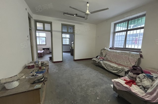 吉昌小区(能源路)3室1厅100㎡30万二手房图片