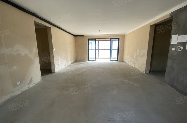 金樾府4室2厅178㎡199万二手房图片