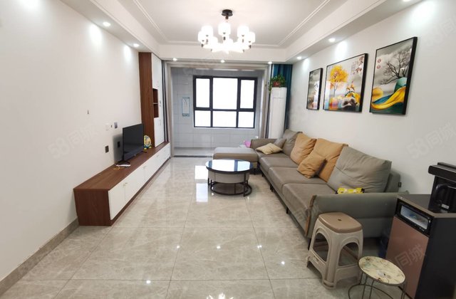 莲湖新城 三叶草户型 可做婚房 免大税带车位