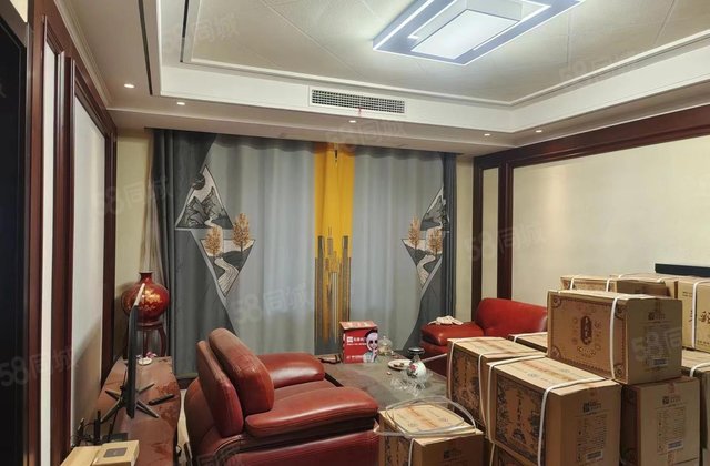 东昌东外国语，一梯一户三叶草户型，带车储，带精装修，手慢无