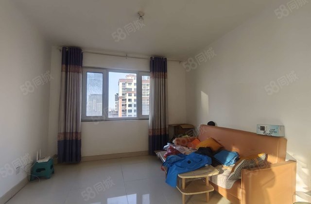 诚心急售！先锋   的两室边户，11月免大税，有车位储藏室