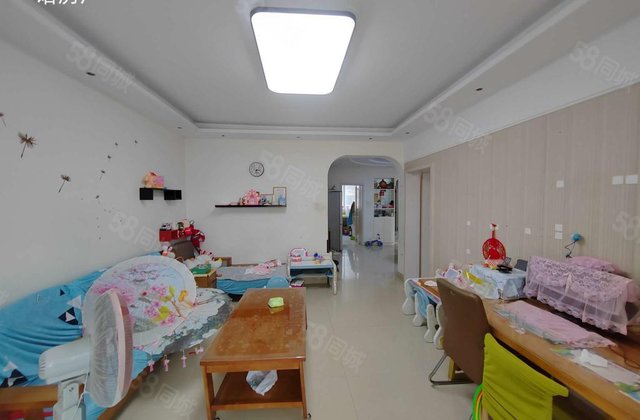 二中文苑  金柱文苑边户 中间楼层  总高18层车位储藏室