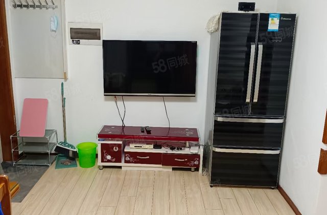 典石广场2室1厅61.61㎡50万二手房图片