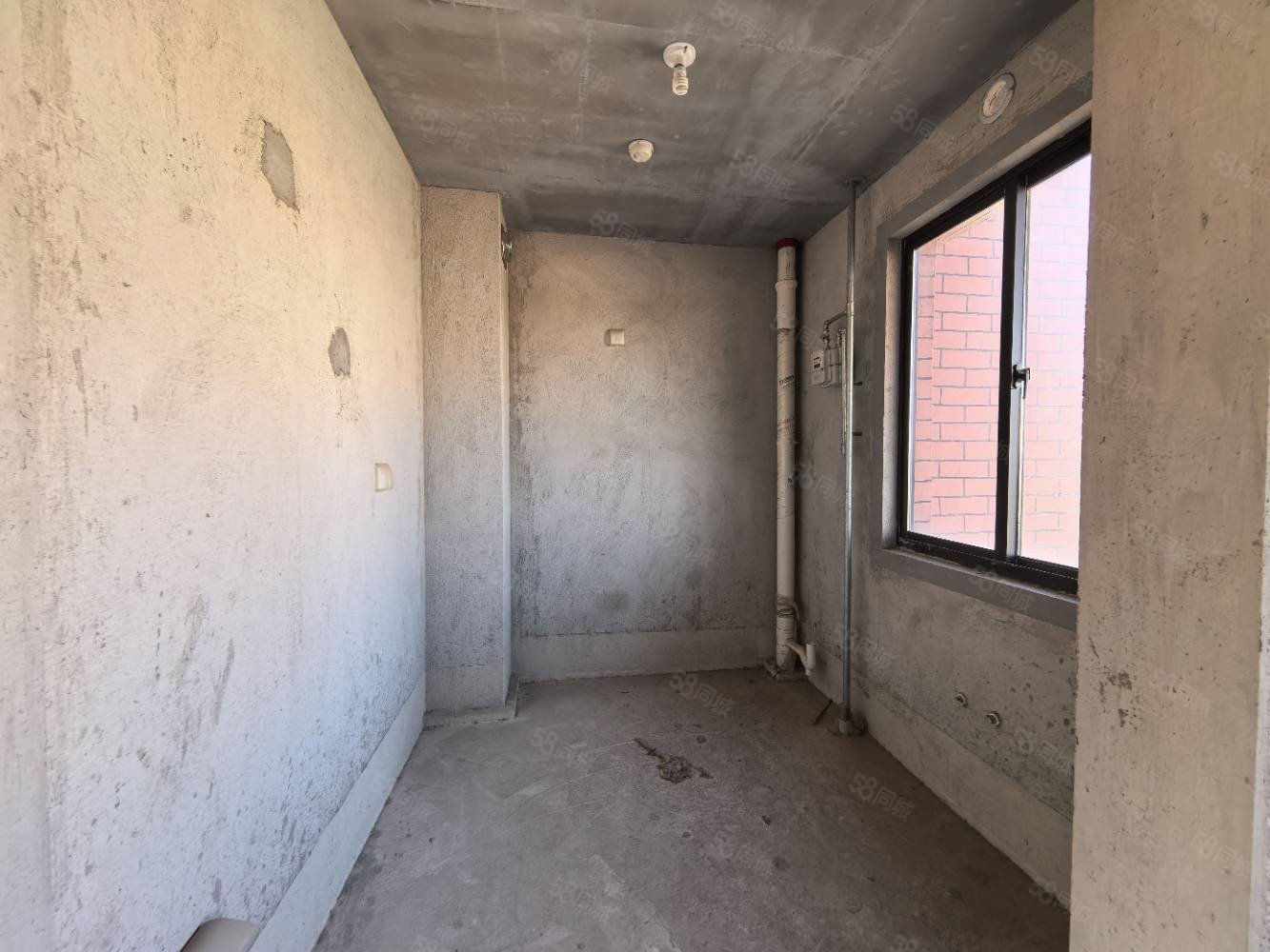 中铁诺德雍景台3室2厅2卫117㎡南北70万