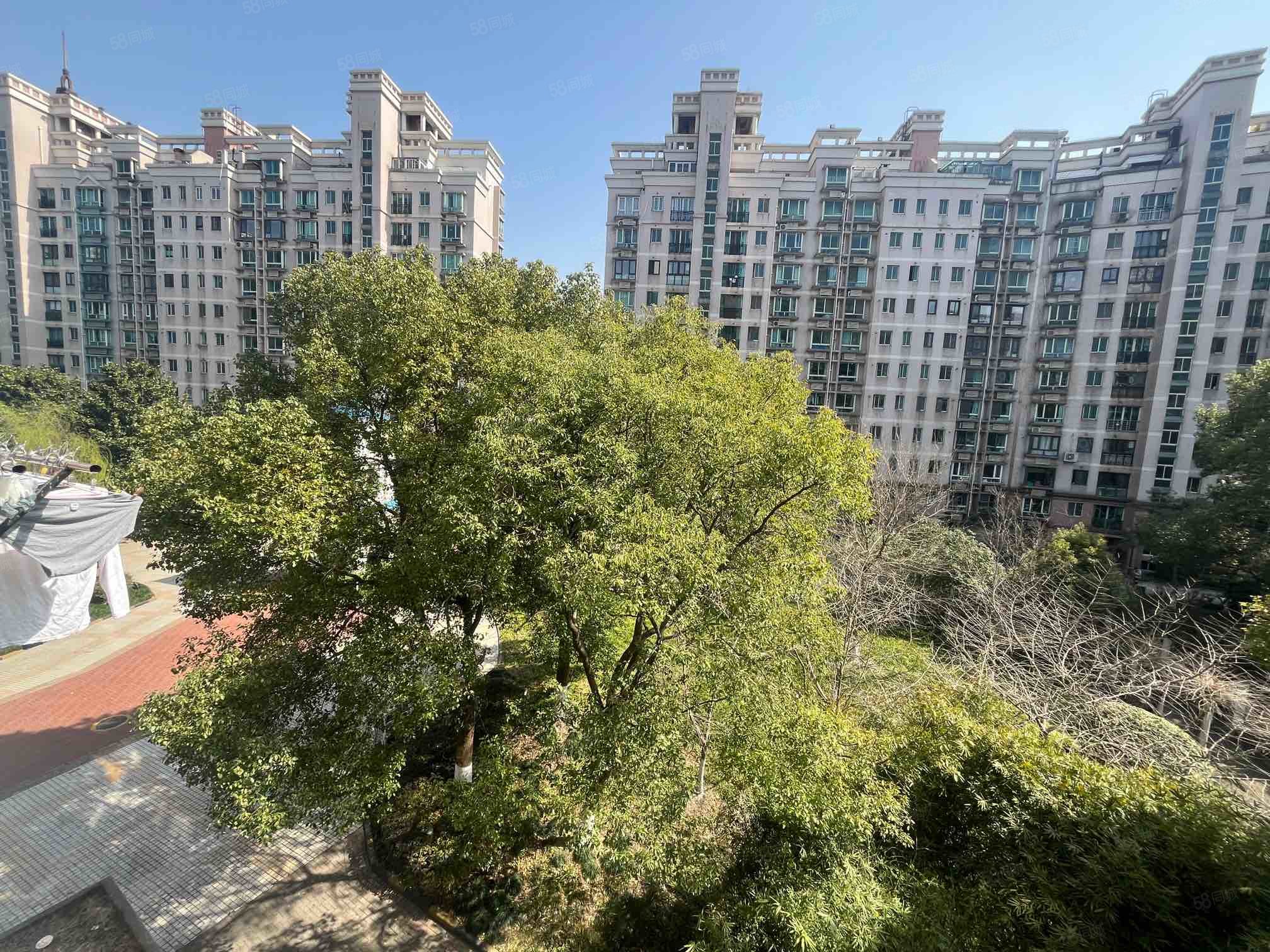 【10图】近期必卖,万邦都市花园,送50万精装,二期中间位置,南北通!