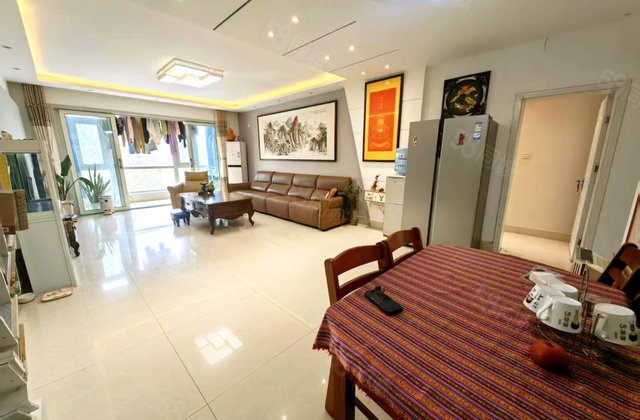 着急出售 一口价112.8 四室二厅二卫精装修 看房方便