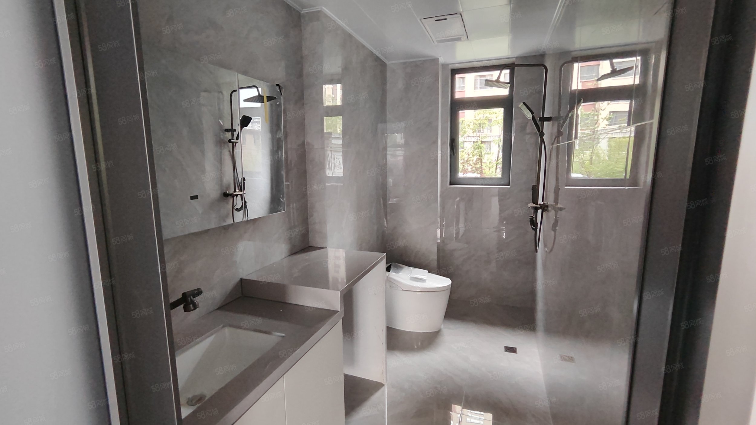 书香门第3室2厅2卫128.45㎡东58万