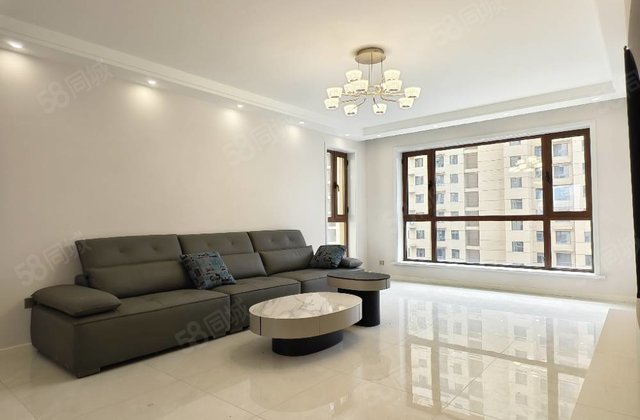 玉圭园4室2厅2卫173㎡南北93.8万