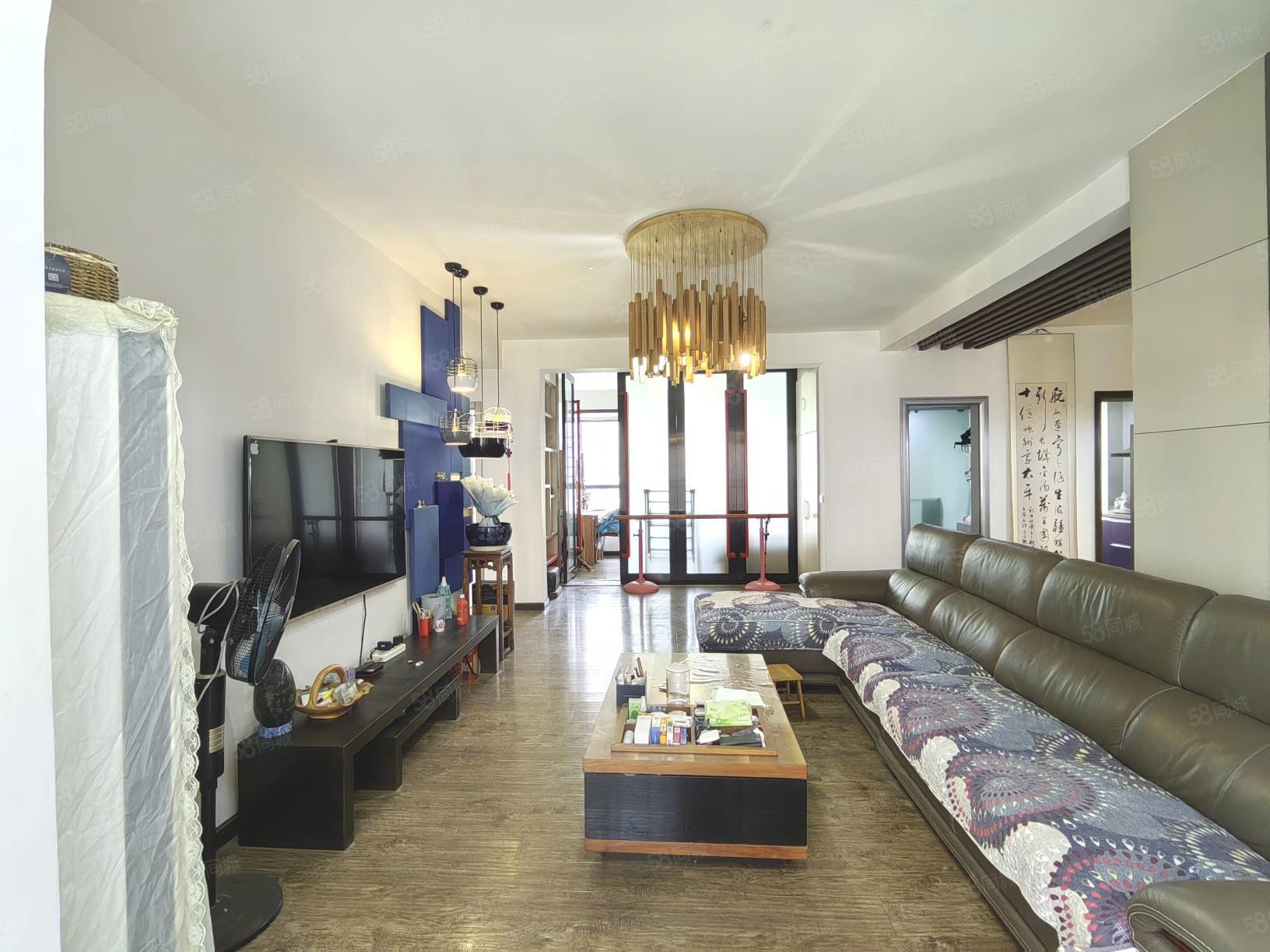 和昌国际城二期3室2厅2卫118㎡南北87万