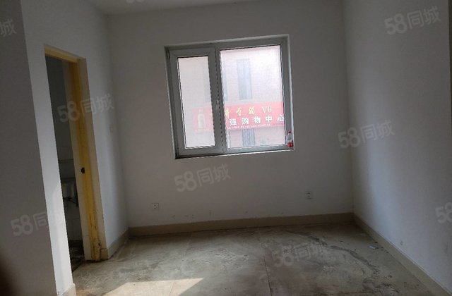 先锋翡翠湾 边户 卫生间厨房餐厅都有窗户 有证可以按揭贷款