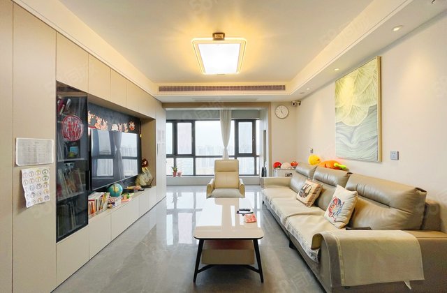 绿都澜湾枫园4室2厅128.04㎡149万二手房图片