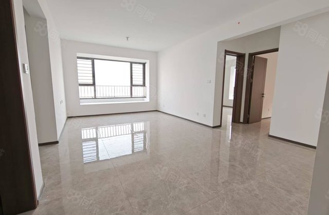 桃李天阅 小高层3室边户 带车位地下室南北通透80多万