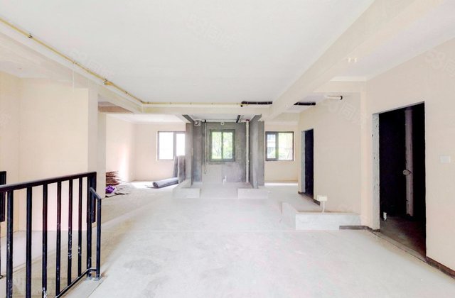 湖成大境4室2厅165㎡216万二手房图片