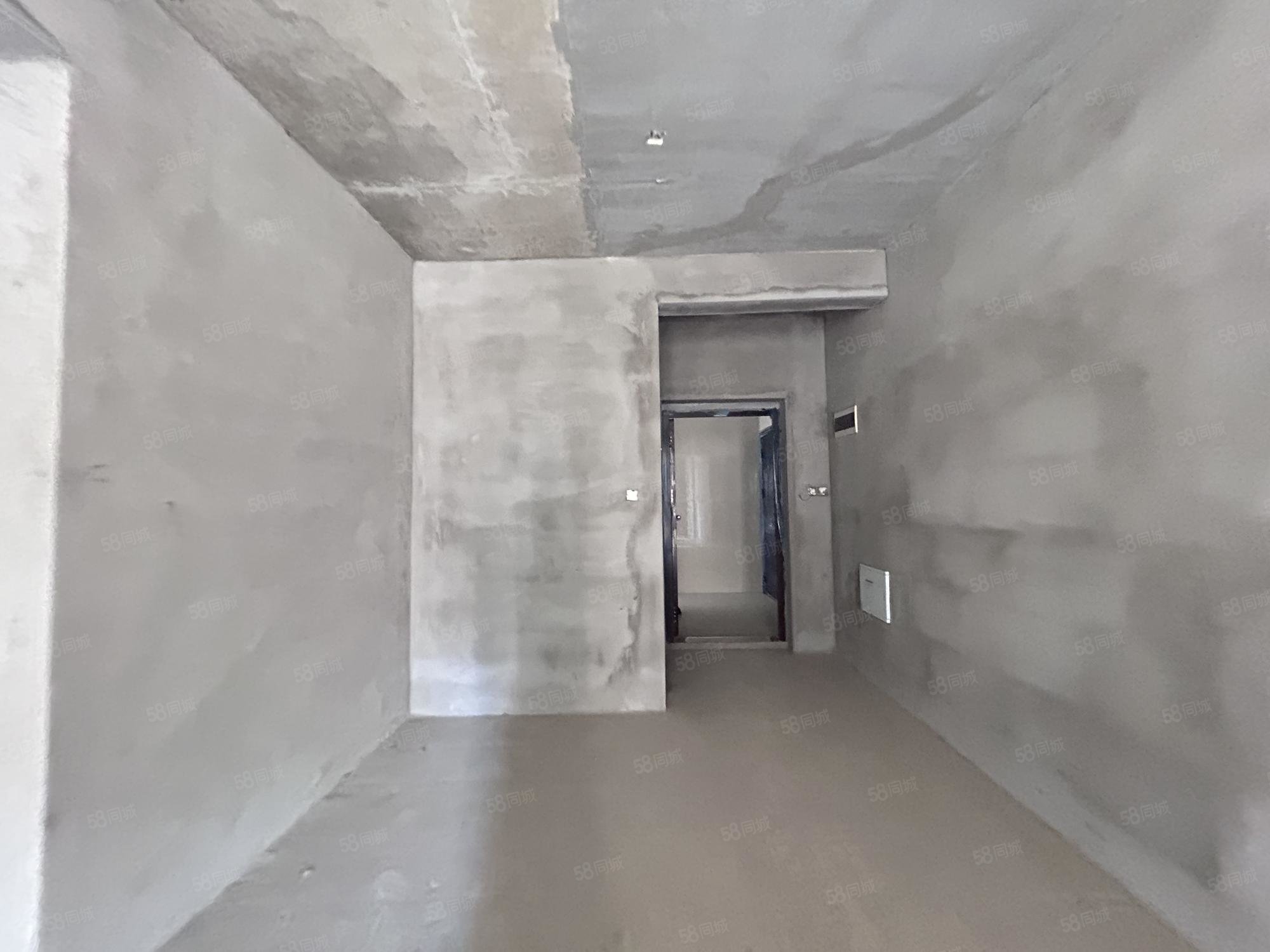 力标澴河壹号院3室2厅1卫95㎡南北42万