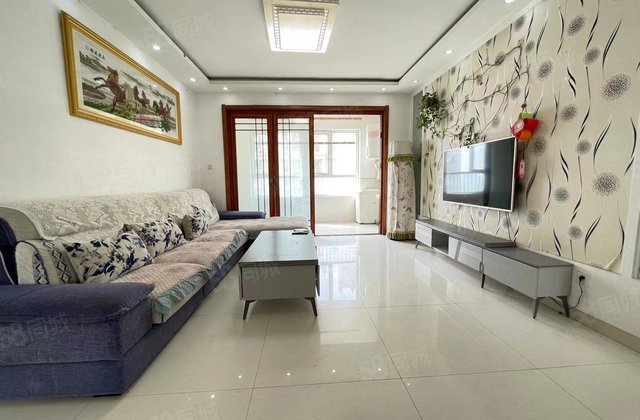 总高18文轩 裕昌国际 精装送储 免大税金柱大学城东苑 实验