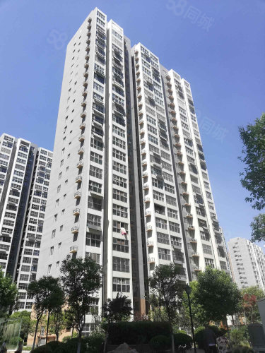 阅城国际 三室精装拎包入住 老证带储藏18平