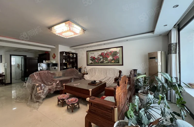 东邻东昌湖边北邻菜市场    交流便利带缅甸花梨红木家具衣柜