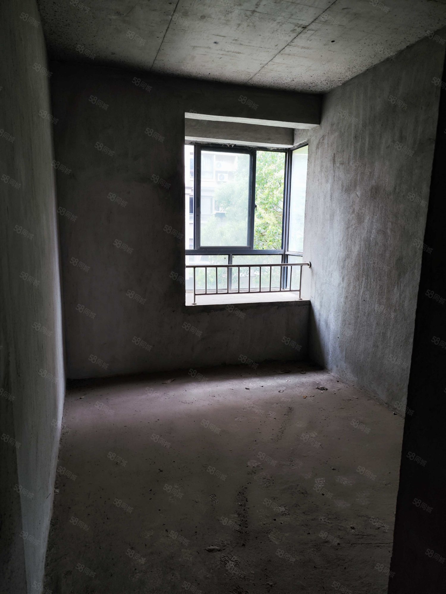 九天丽景3室2厅2卫117㎡南66.66万