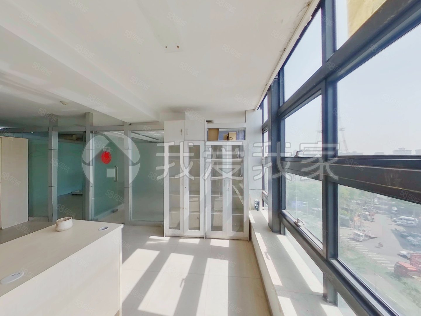 華杰大廈3室1廳0衛(wèi)128.14㎡西南498萬