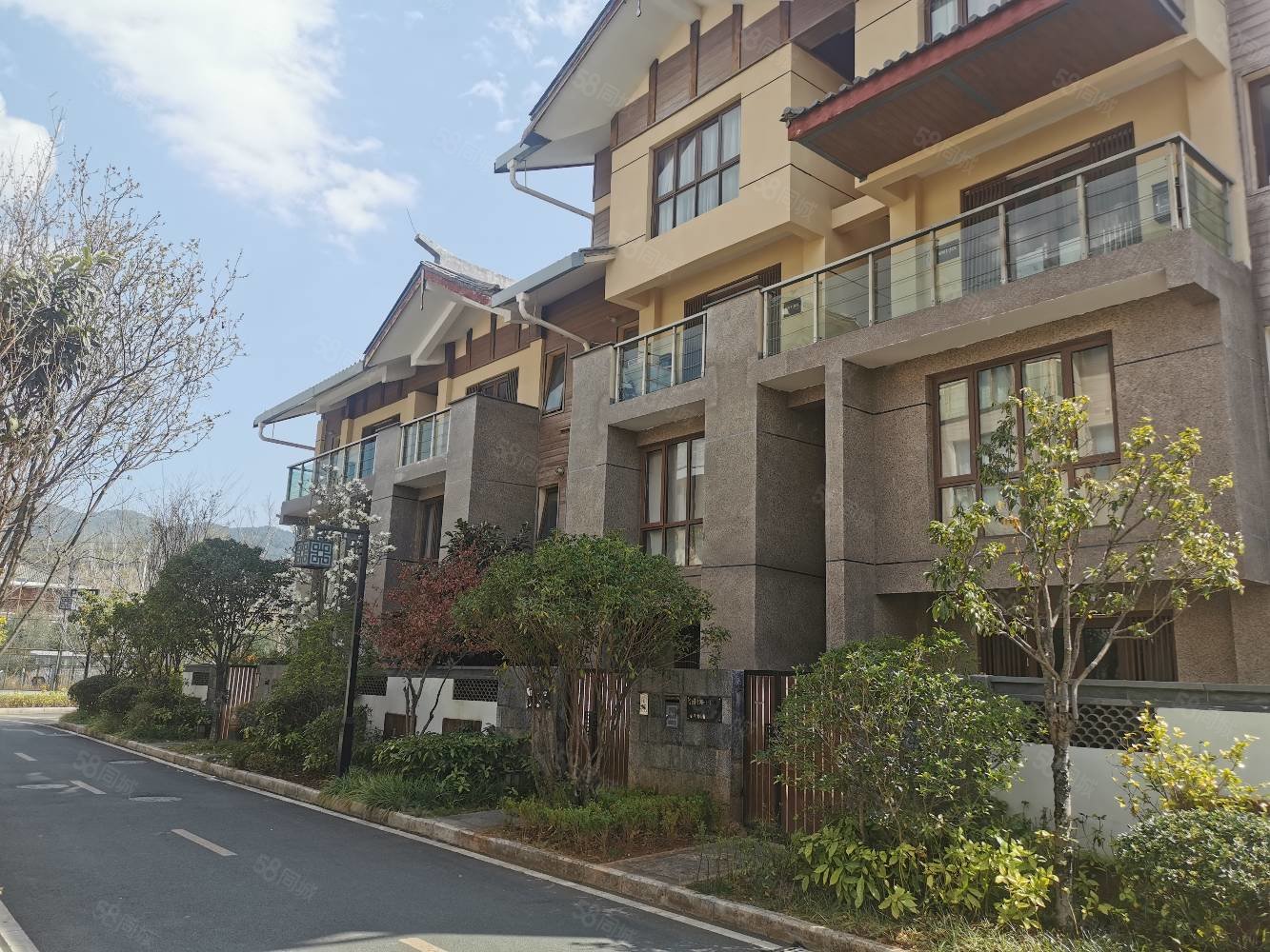 金茂雪山语雪景房捡漏急售使用面积350平