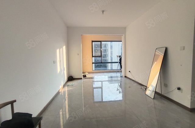 建设东路 次新房 产权清晰 小三居 带电梯 高楼层视野好