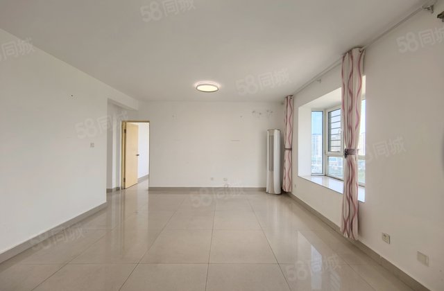 边户带大飘窗 汽车总站万达南 金柱康城免大税 精装修 好楼层