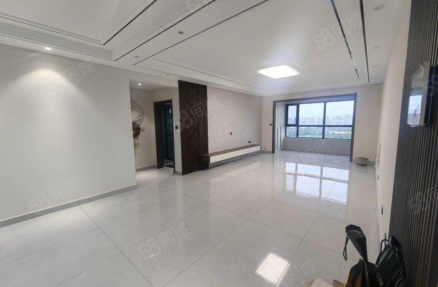 中央帝景 精装未住 160平 车位储藏室 品牌家居 诚心出售