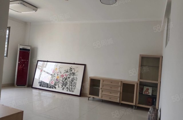 急售，人民公园，大润发附近，宝莱花园，采光好，随时可以看房