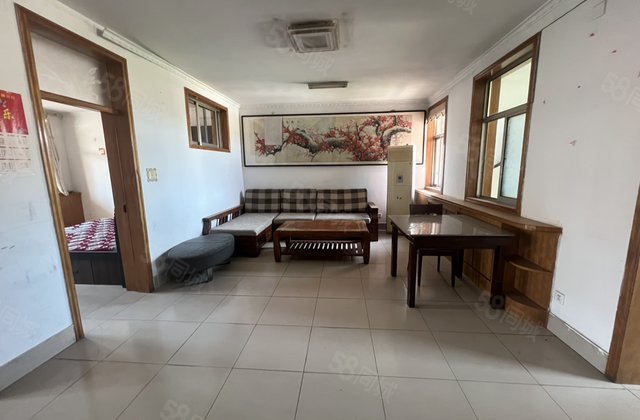 鸿顺花园 月亮湾，三里铺出个复试两层 停车方便  阳光
