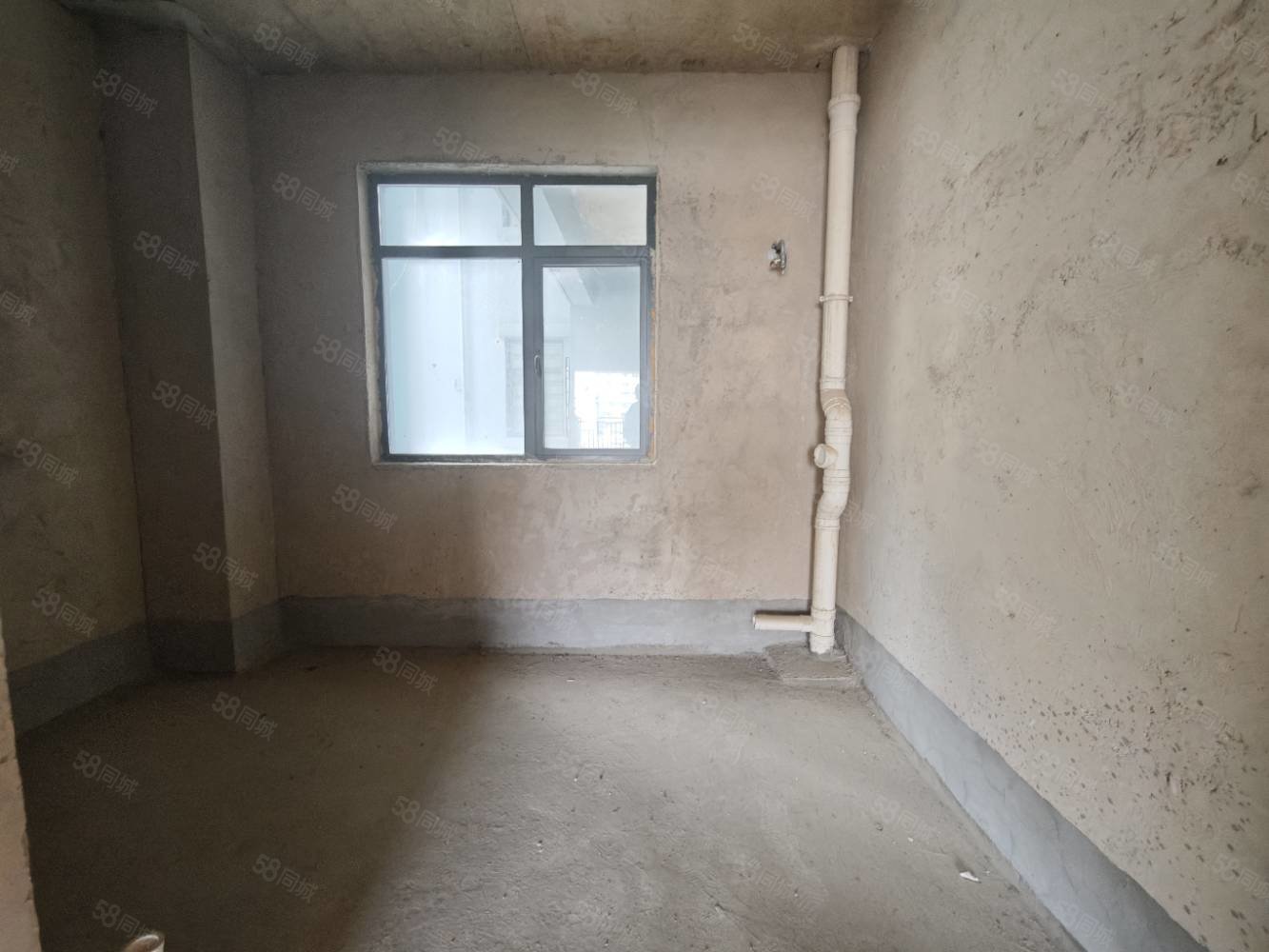 沁香园5室2厅2卫168㎡南北48.8万