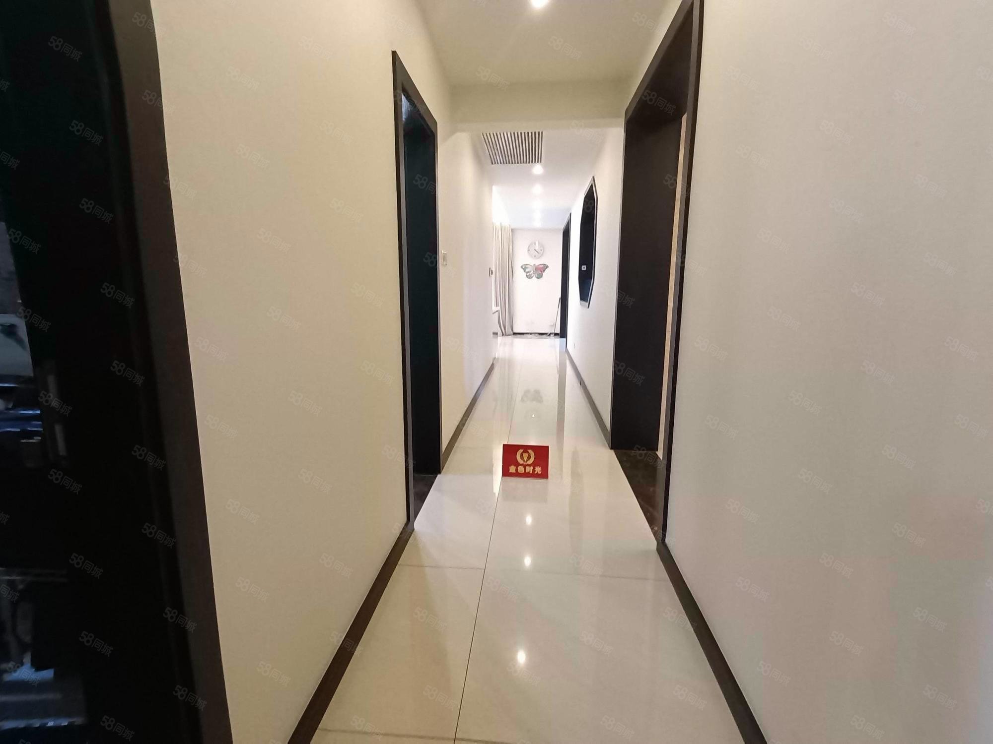 亞瀾灣(別墅)6室4廳3衛(wèi)449.49㎡南北1199萬