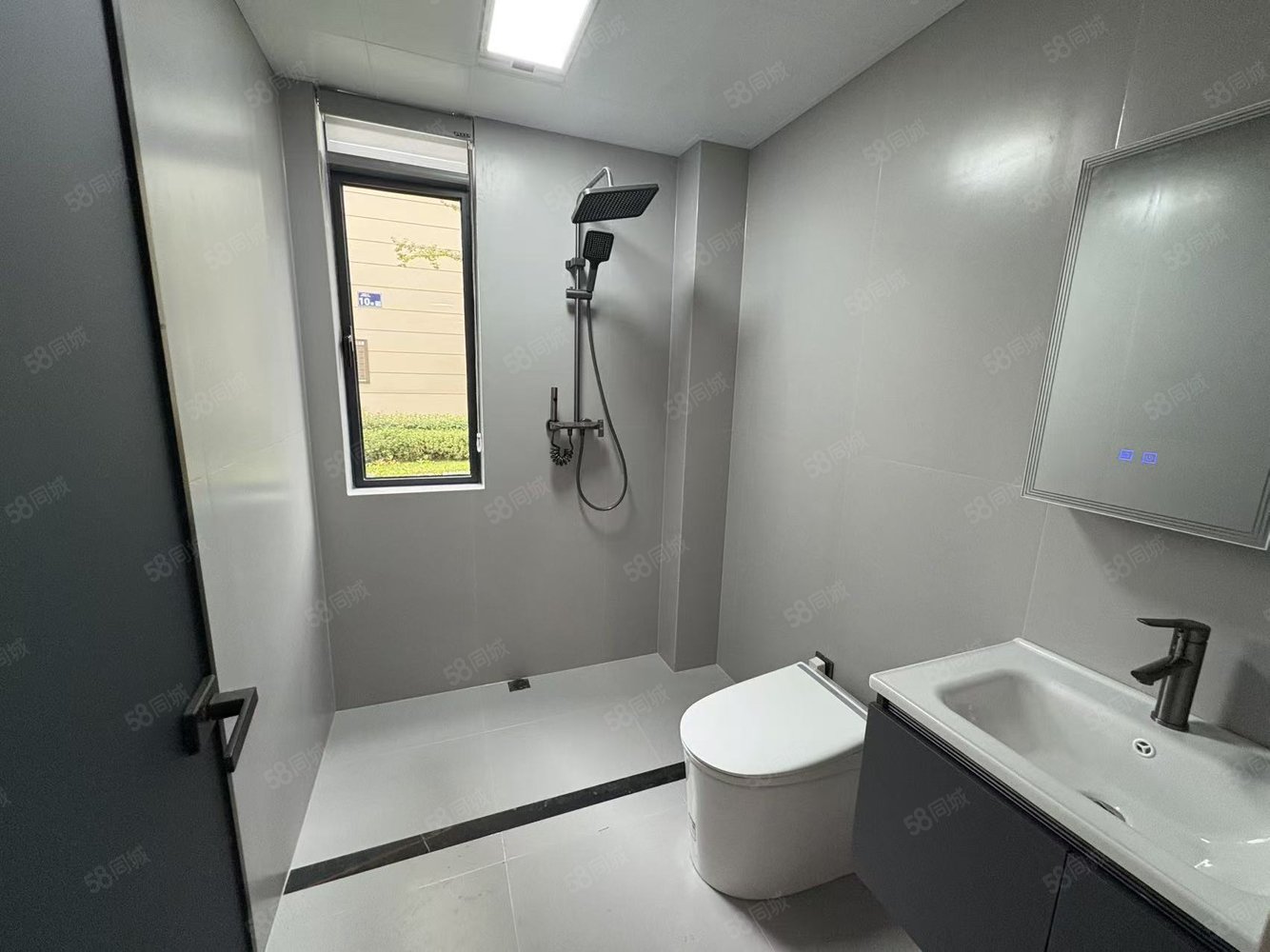 创维瑜园4室2厅2卫143㎡南北68.8万