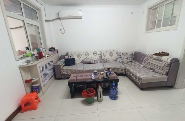 99万文轩本部，一中，外国语，电业局四院 95平三室停车方便