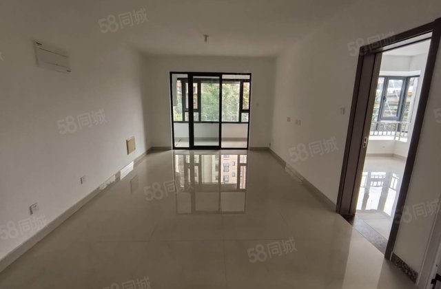 万达附近婚房  新房三室西边户带储藏室车位免大税随时看房钥匙