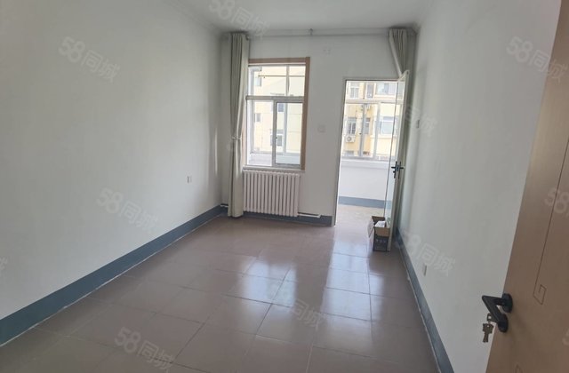 东昌路，市委旁，四楼，两室朝阳，北顺，东昌，停车方便，可按揭