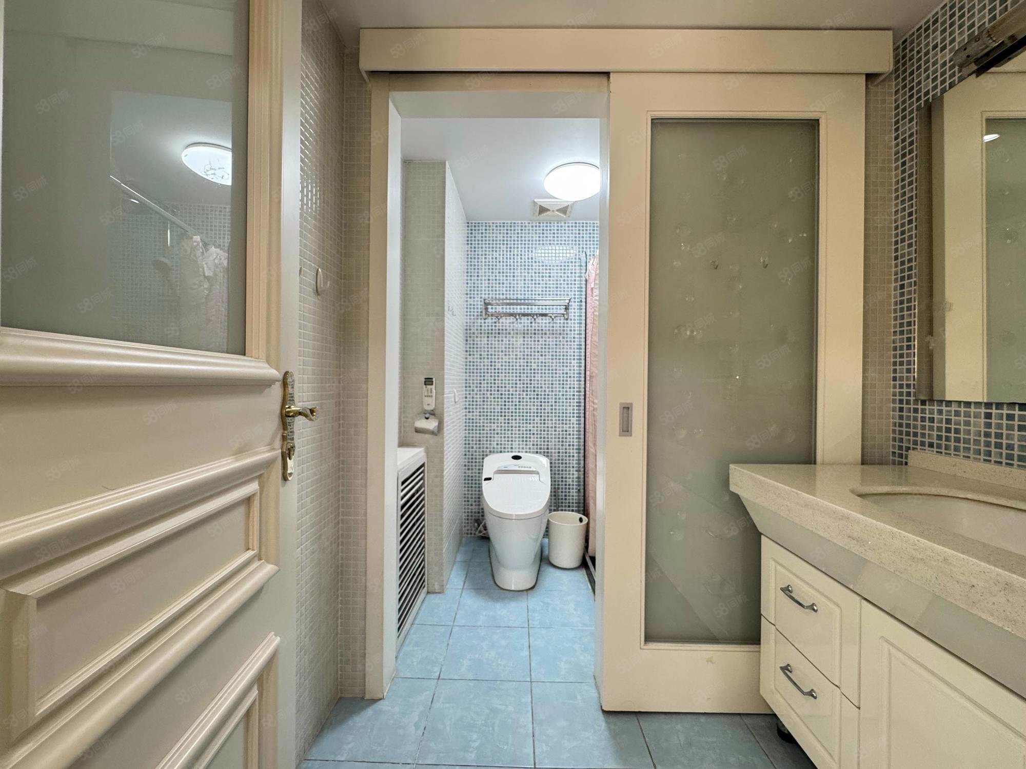 澳景園4室3廳5衛(wèi)365.66㎡南北1700萬(wàn)