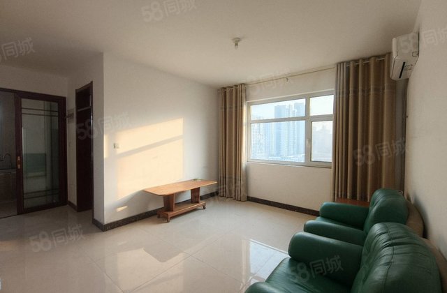 东昌丽都北区，紧挨东昌东校，三室东边户，送车储，好楼层有钥匙