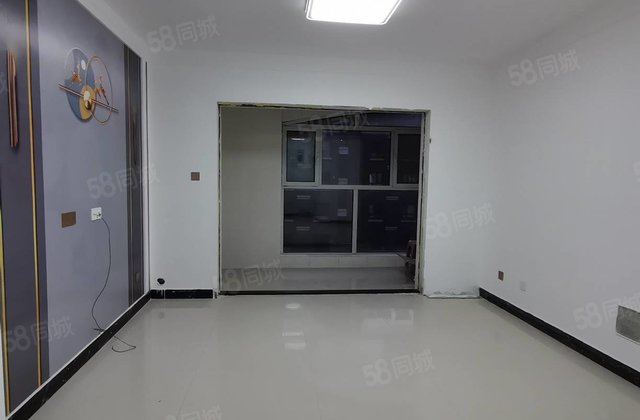 低公摊！六层电梯洋房！！三室双卫，水岸花语，送储！东苑中学