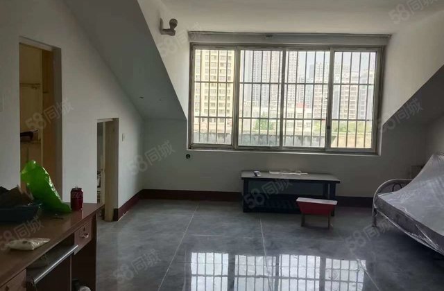 文轩本部，八中对过，总价低，柳园路路西，免大税！