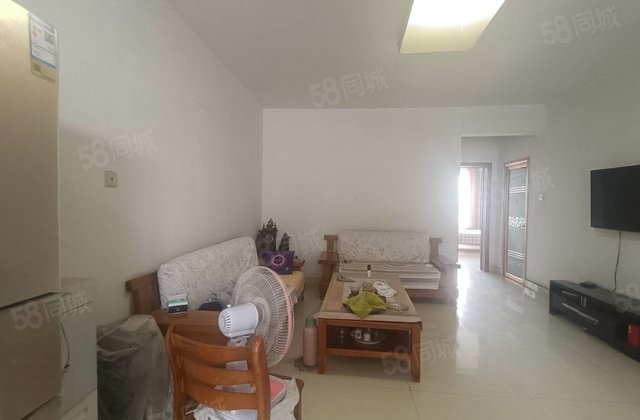 水城华府东 昌中学 中间楼层 交通便利 带电梯