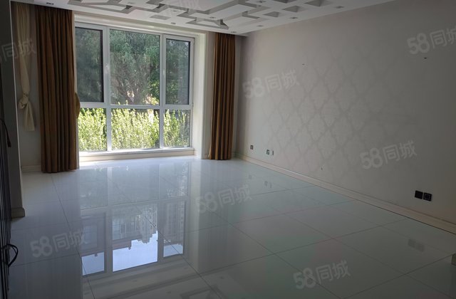 梧桐大道5室3厅244.86㎡220万二手房图片