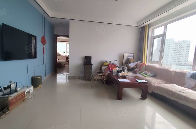 昌润路电梯房 眼科医院对过 边户 三室两厅两卫 车位 储