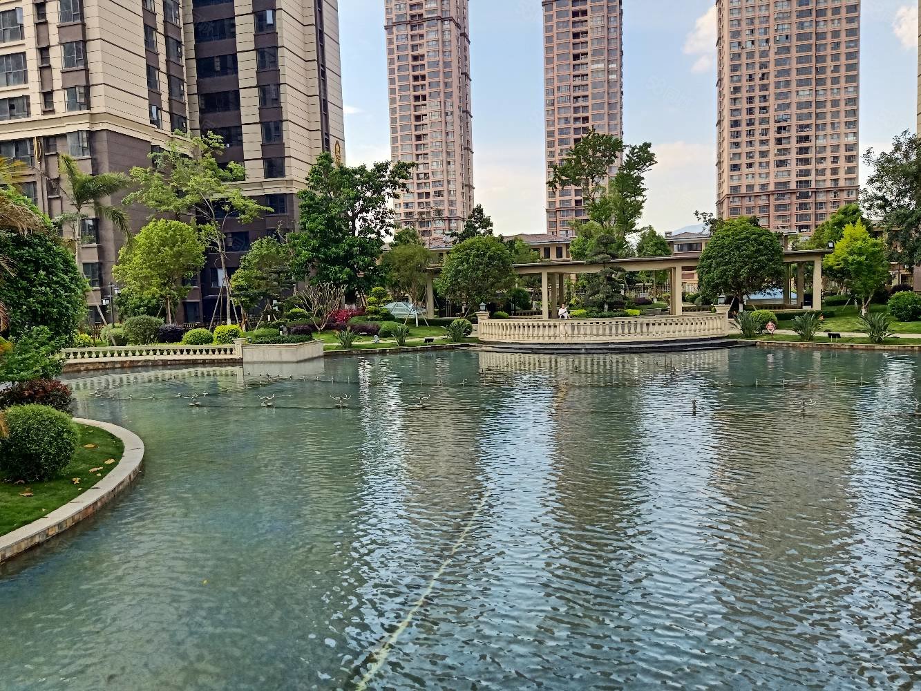 【10图】 隔壁小区中间,全新精装未入住,金茂首府-红河58同城