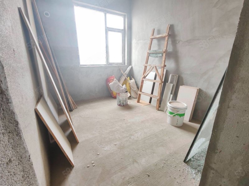 汉口北湖景佳园 3房2卫127平边户 证满二 急售
