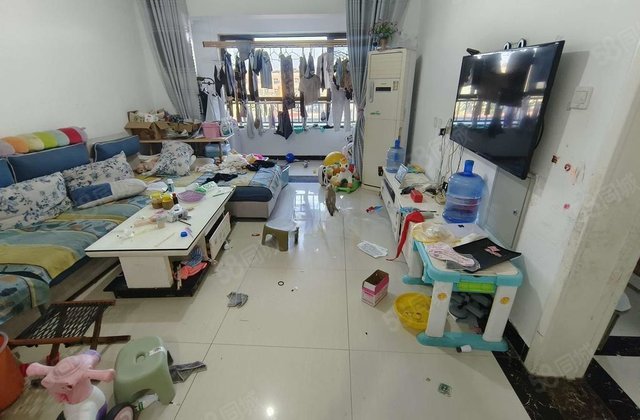 公园东临，中央帝景，三室双卫小高层，免大税，性价比高！