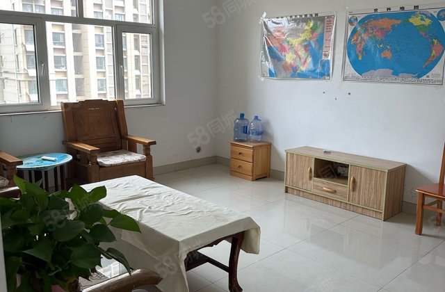 诚意出售 金柱大学城东苑 小三居 电梯房 近医院 看房随时