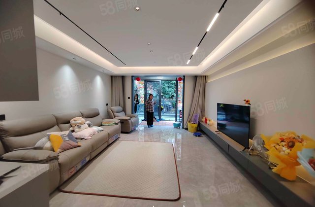 东方景苑(南区)3室2厅137.51㎡125万二手房图片