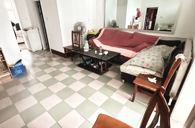 公园南邻 金鼎附近 明星小区 中层 停车方便